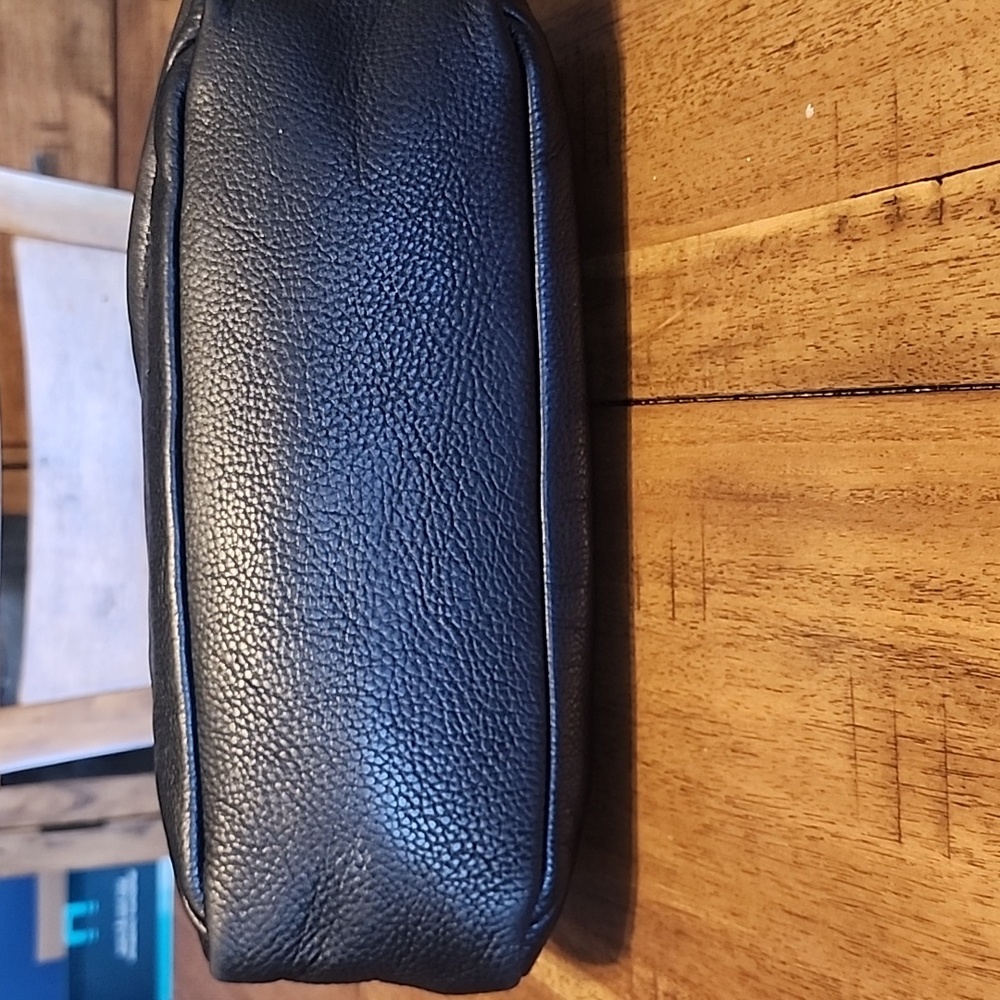 Calvin Klein Black Shoulder Bag with Geometric Design - Picture 5 of 16